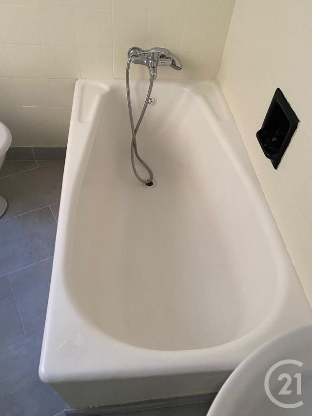 Appartement Studio à louer - 1 pièce - 20.91 m2 - LEVENS - 06 - PROVENCE-ALPES-COTE-D-AZUR - Century 21 Gilles Bossé Immobilier