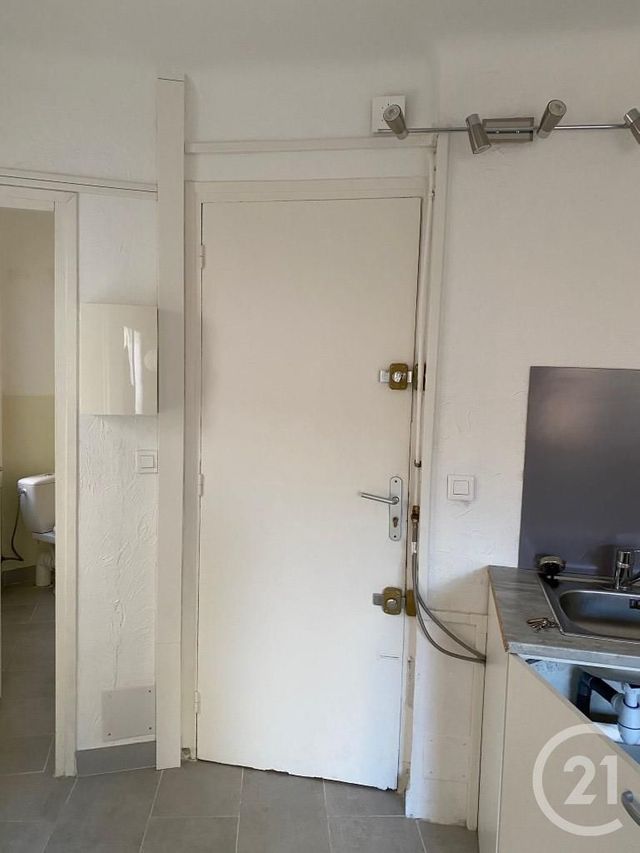 Appartement Studio à louer - 1 pièce - 20.91 m2 - LEVENS - 06 - PROVENCE-ALPES-COTE-D-AZUR - Century 21 Gilles Bossé Immobilier