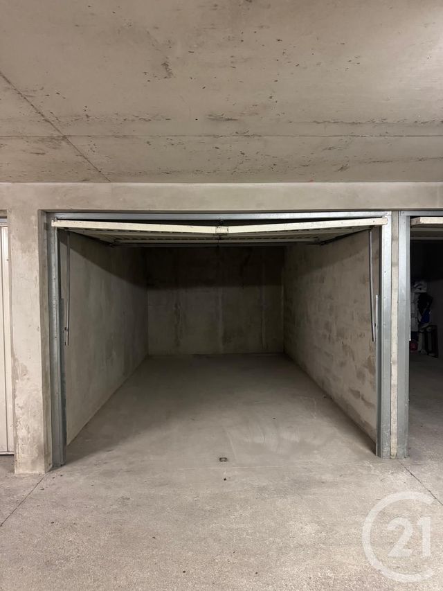 parking à louer - 13.0 m2 - NICE - 06 - PROVENCE-ALPES-COTE-D-AZUR - Century 21 Gilles Bossé Immobilier